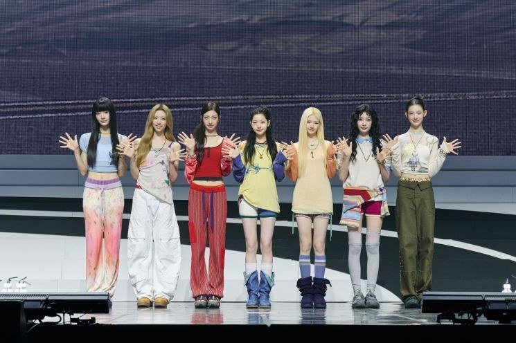 튜이드 데뷔 쇼케이스 무대