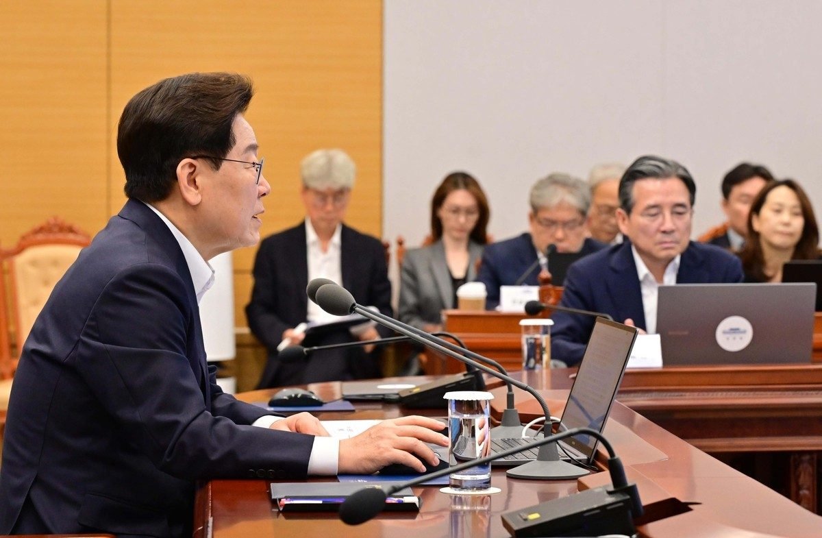 트레이딩 차트 모니터