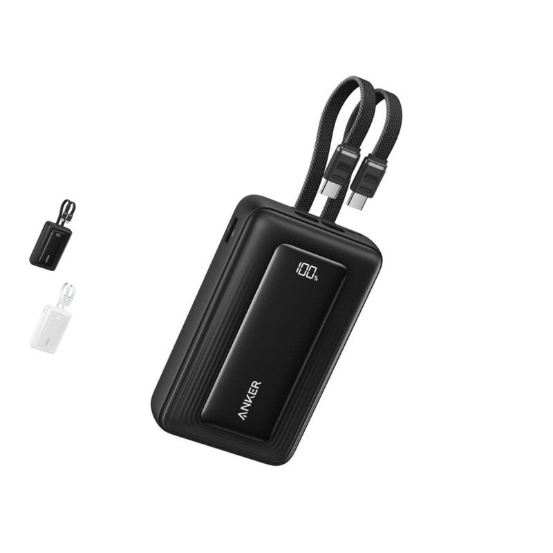 잔량 화면에 100%가 켜진 검은색 앤커 보조배터리 위쪽에 꼬인 끈형 USB-C 케이블 두 개가 달린 모습